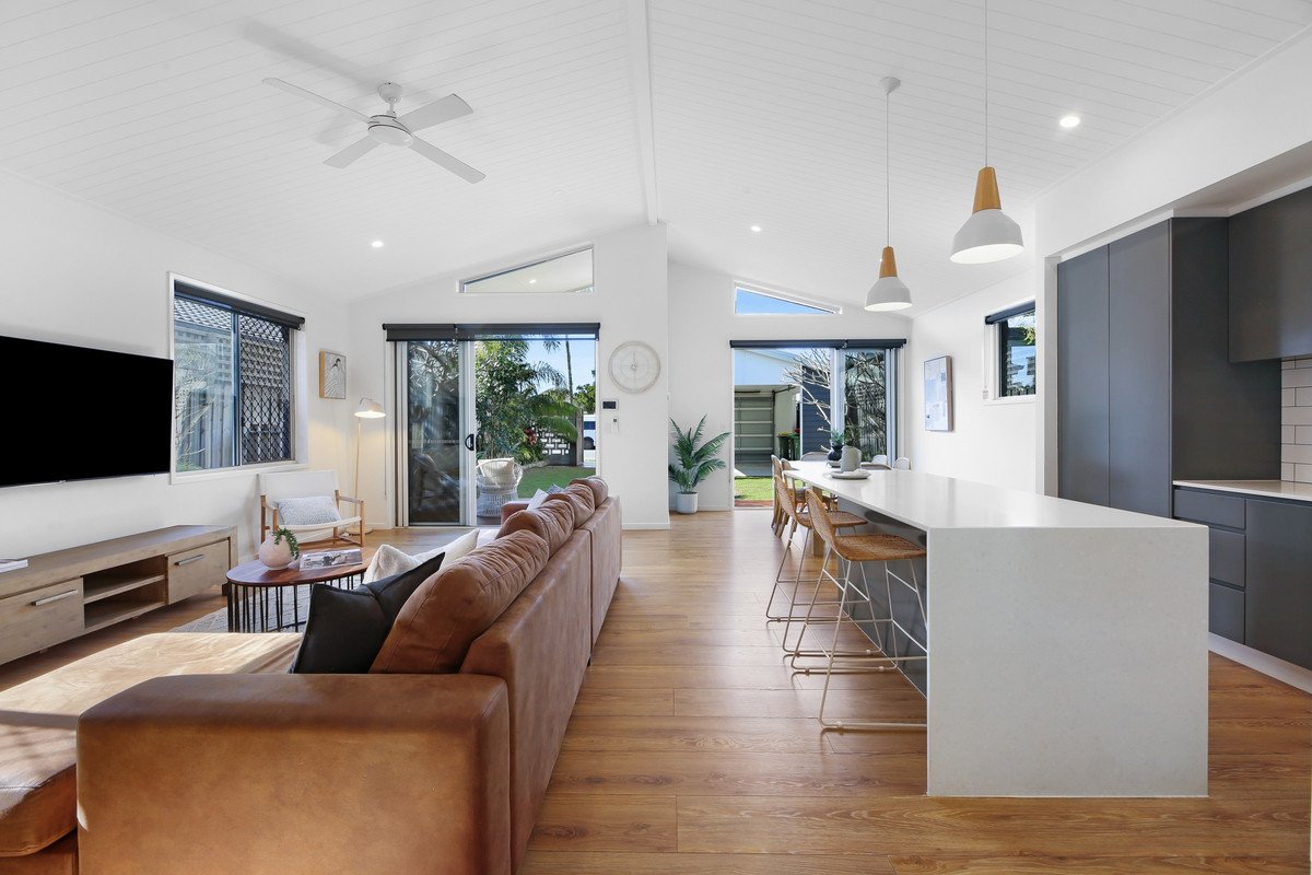 86 Chainey Avenue MIAMI 1