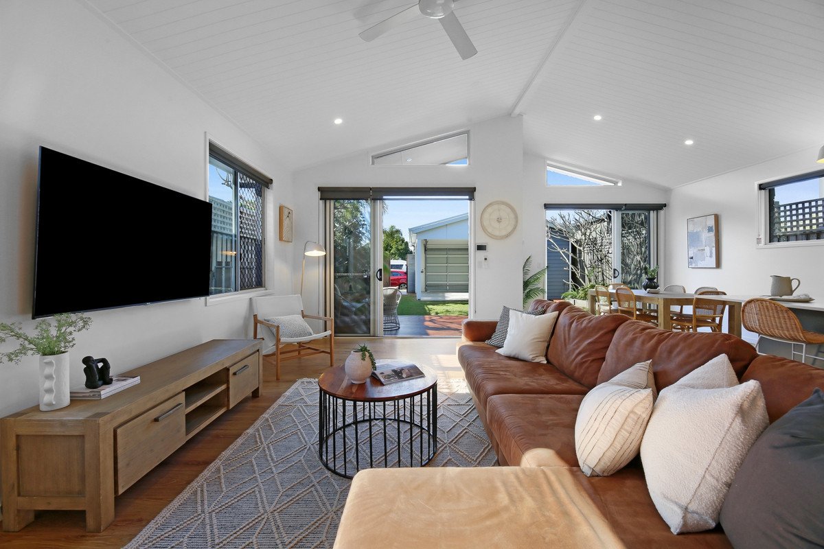 86 Chainey Avenue MIAMI 2