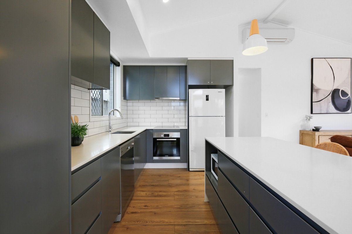 86 Chainey Avenue MIAMI 6