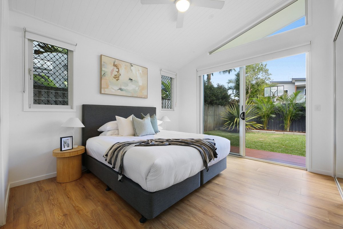 86 Chainey Avenue MIAMI 10