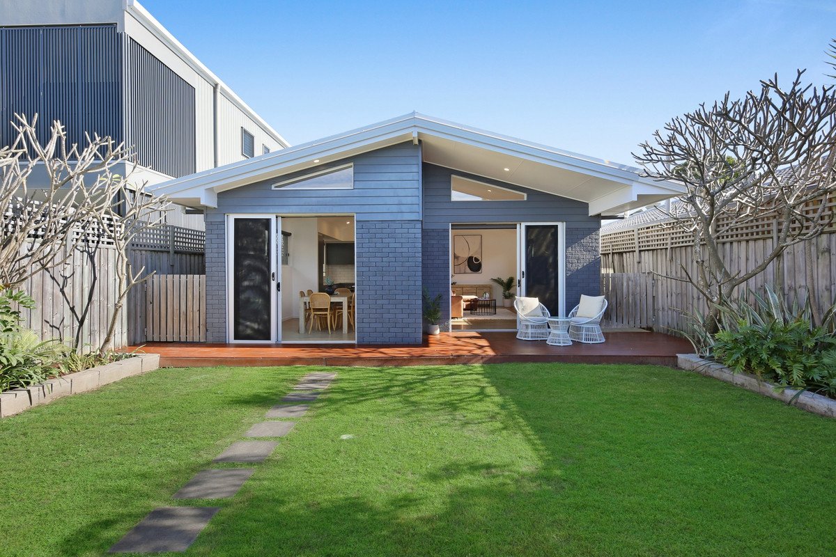 86 Chainey Avenue MIAMI 21