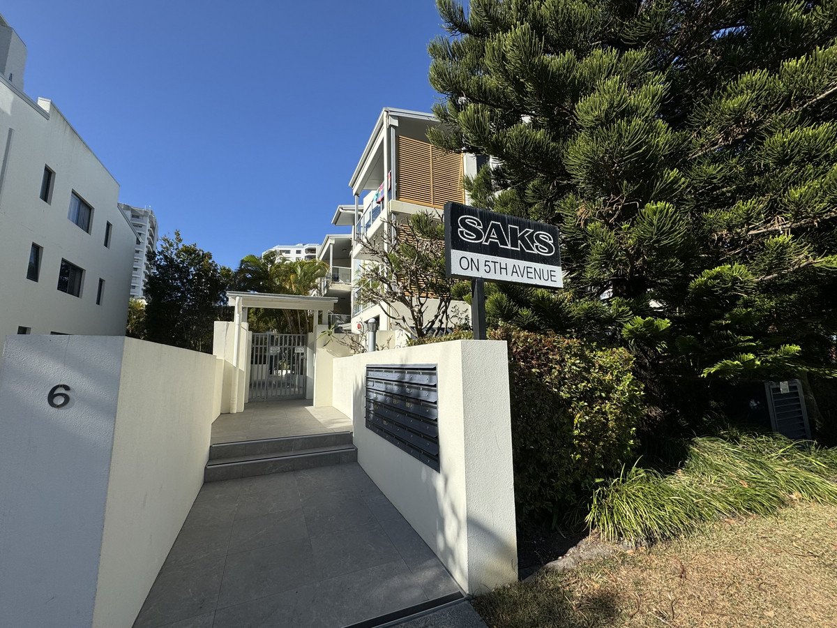 8/6 Fifth Avenue Burleigh Heads 1