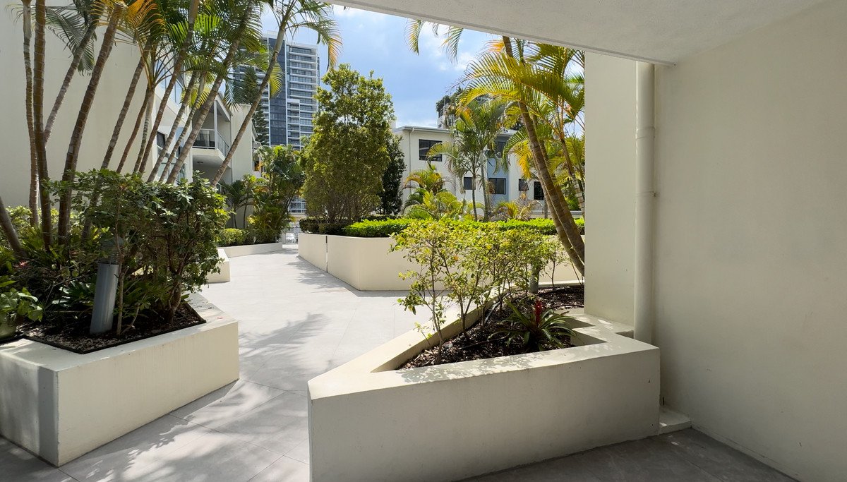 8/6 Fifth Avenue Burleigh Heads 5