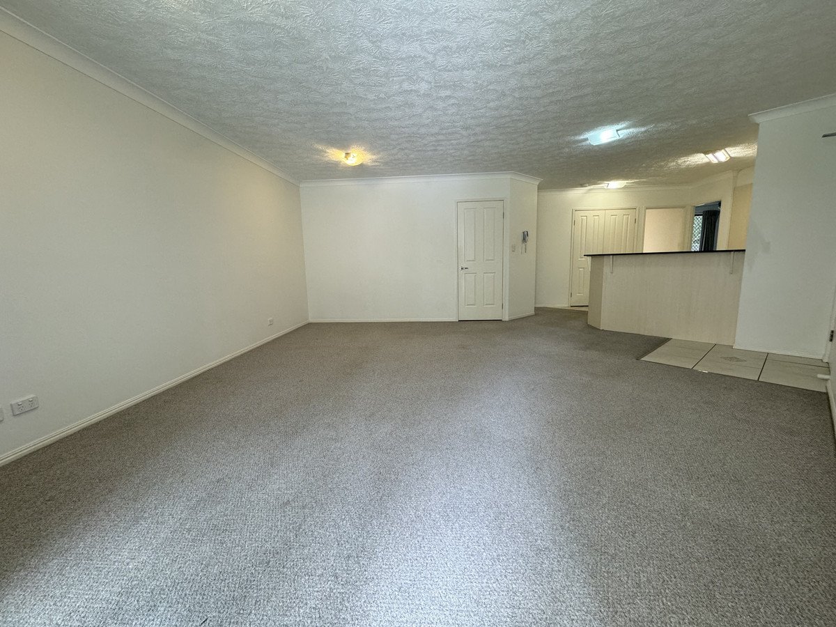 8/6 Fifth Avenue Burleigh Heads 8
