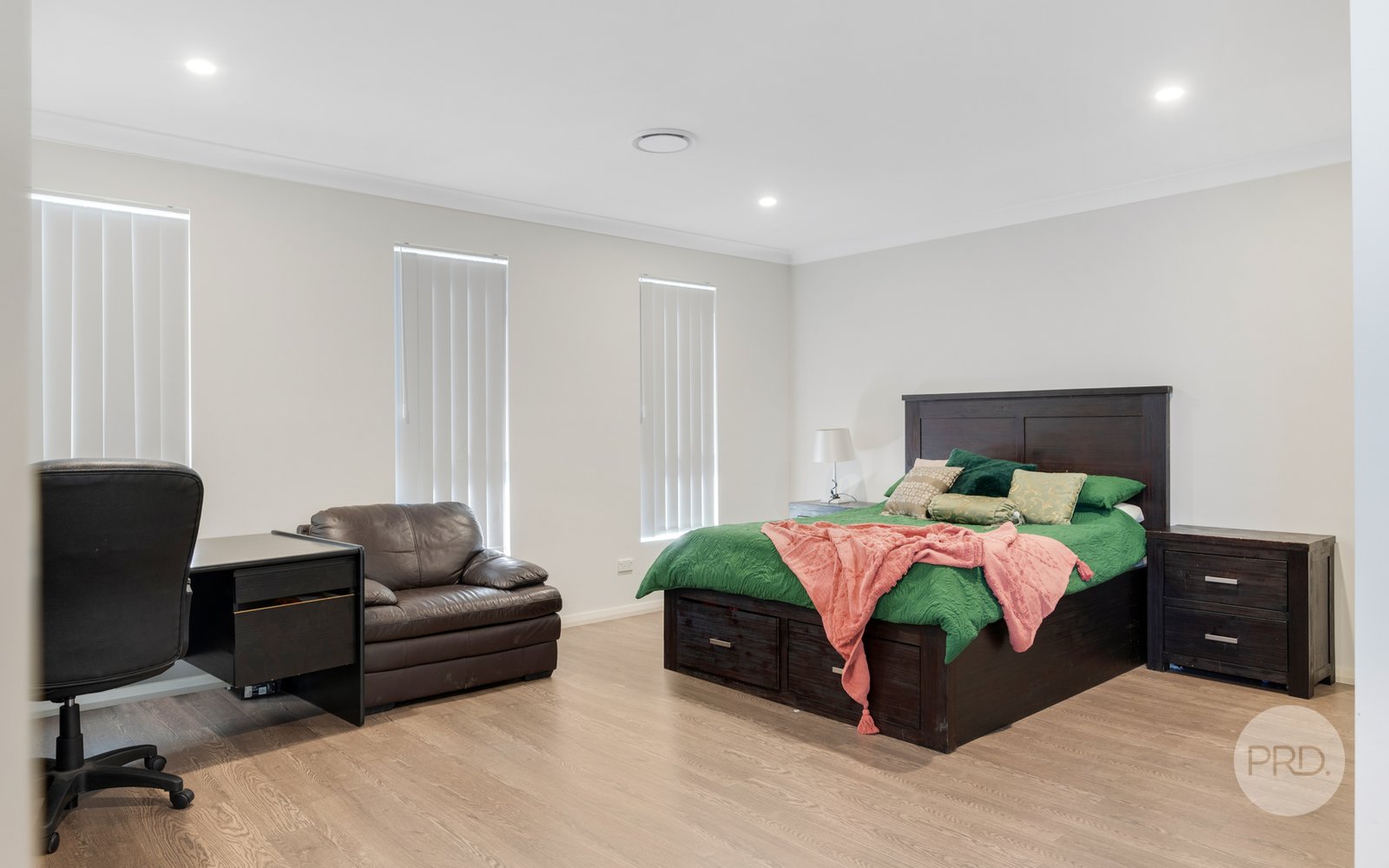 86 Glenmore Ridge Drive GLENMORE PARK 6