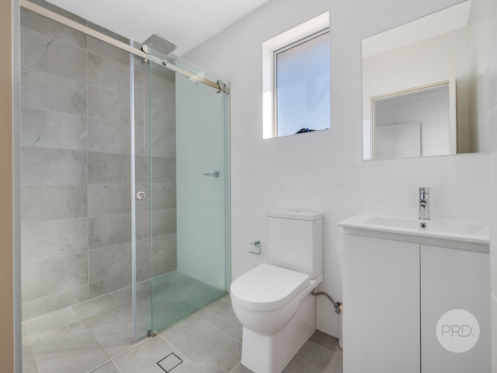 86 Glenmore Ridge Drive GLENMORE PARK 11