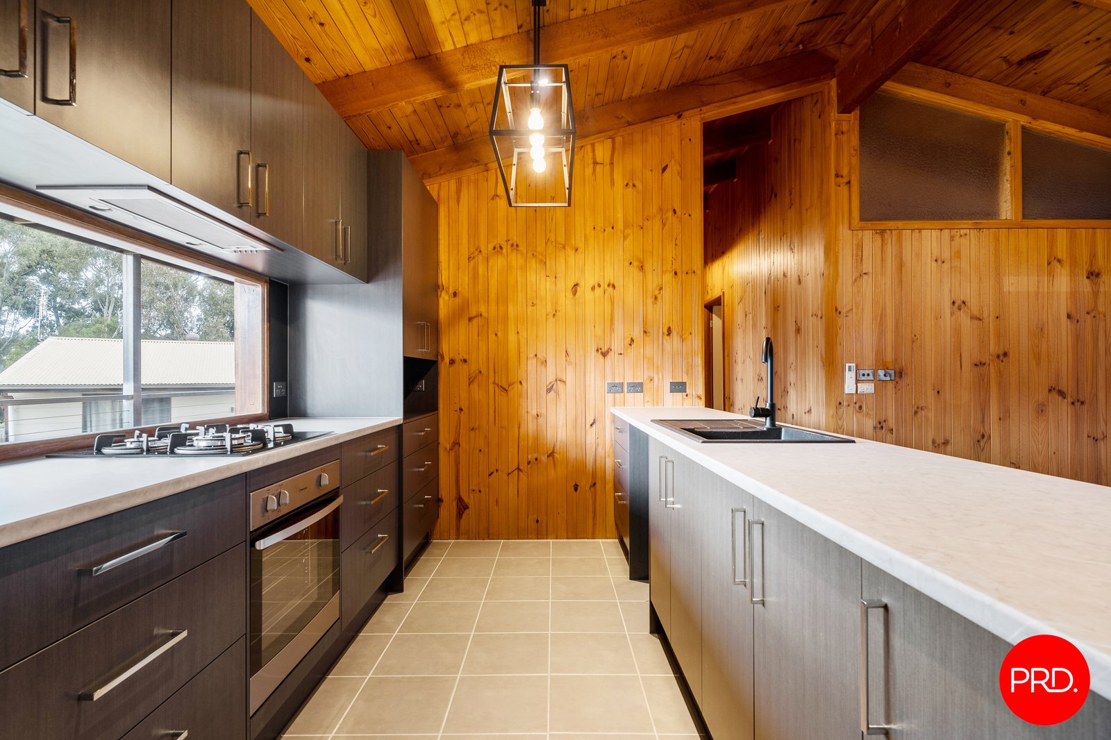 86 Happy Valley Road LONG GULLY 4