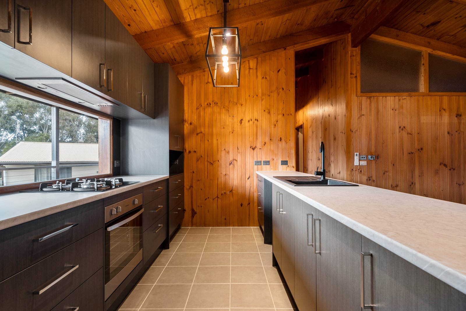 86 Happy Valley Road LONG GULLY 4