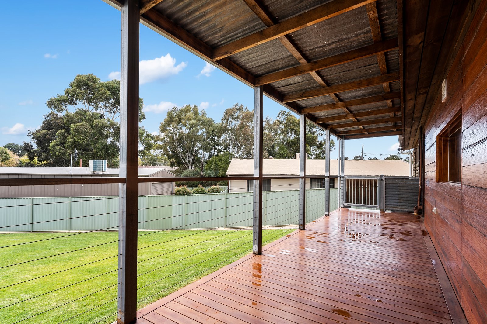 86 Happy Valley Road LONG GULLY 12