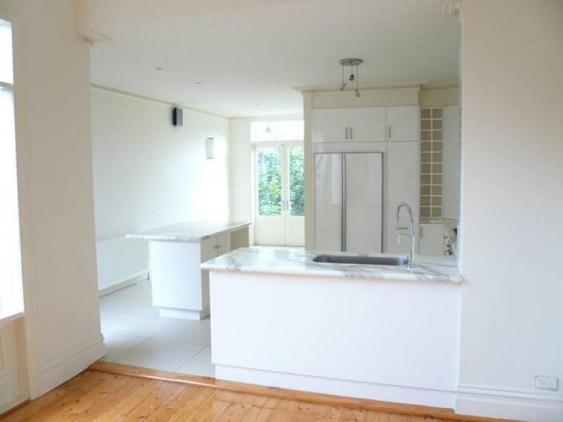 Gallery: 86 Herbert Street