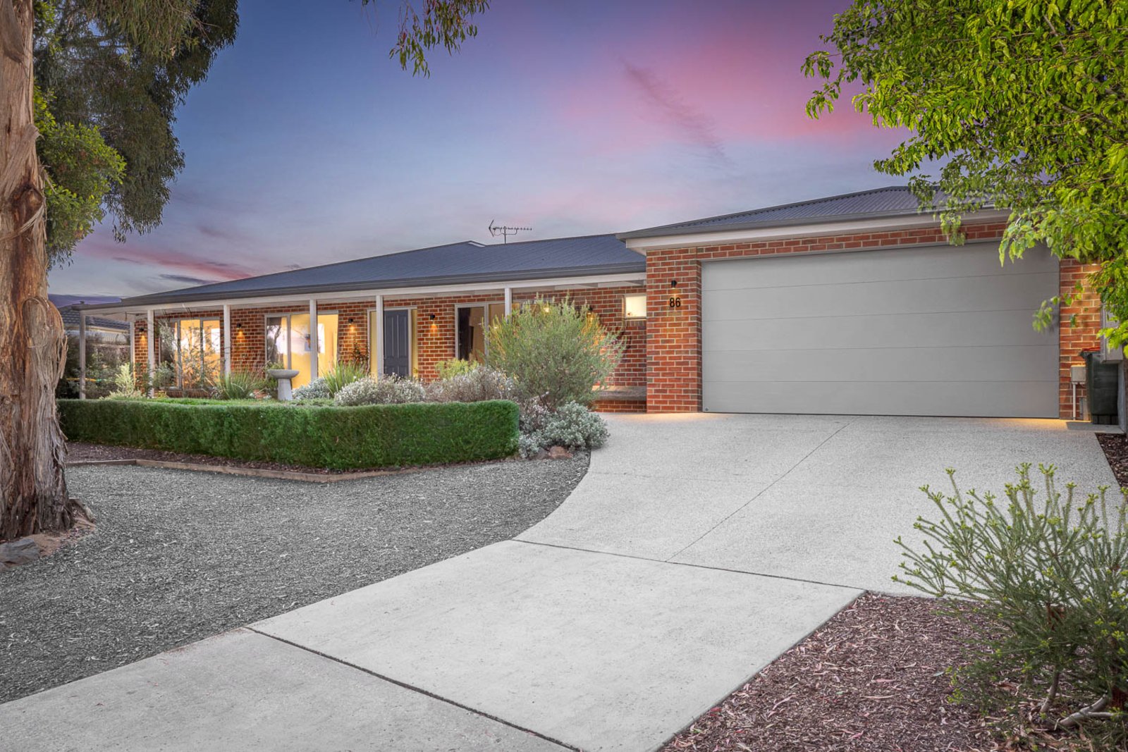 Photos: 86 Hermitage Avenue