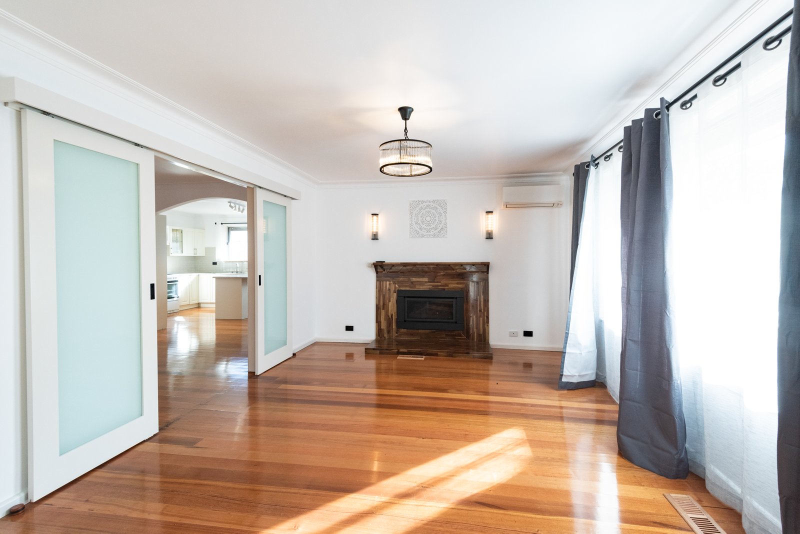 Gallery: 86 Kallay Street
