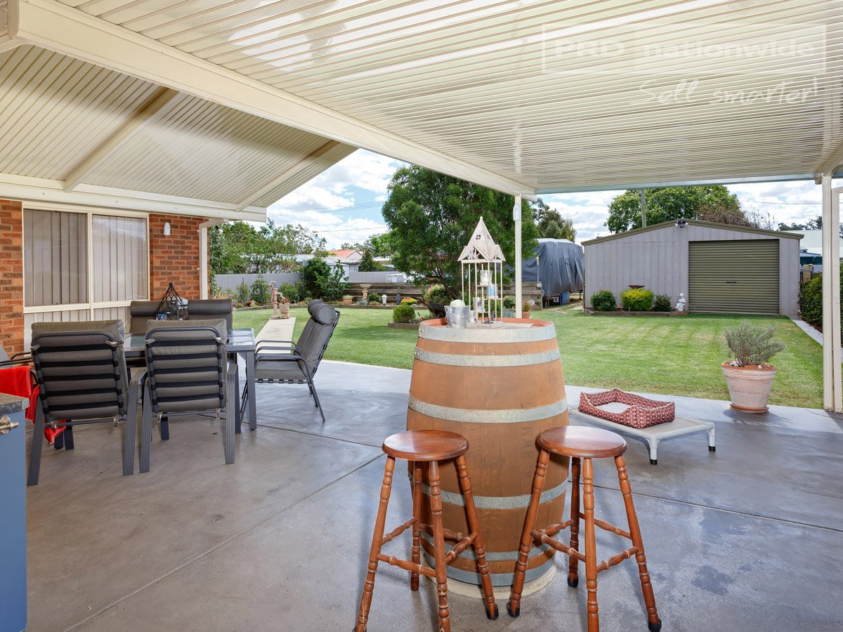 86 King Street THE ROCK 4