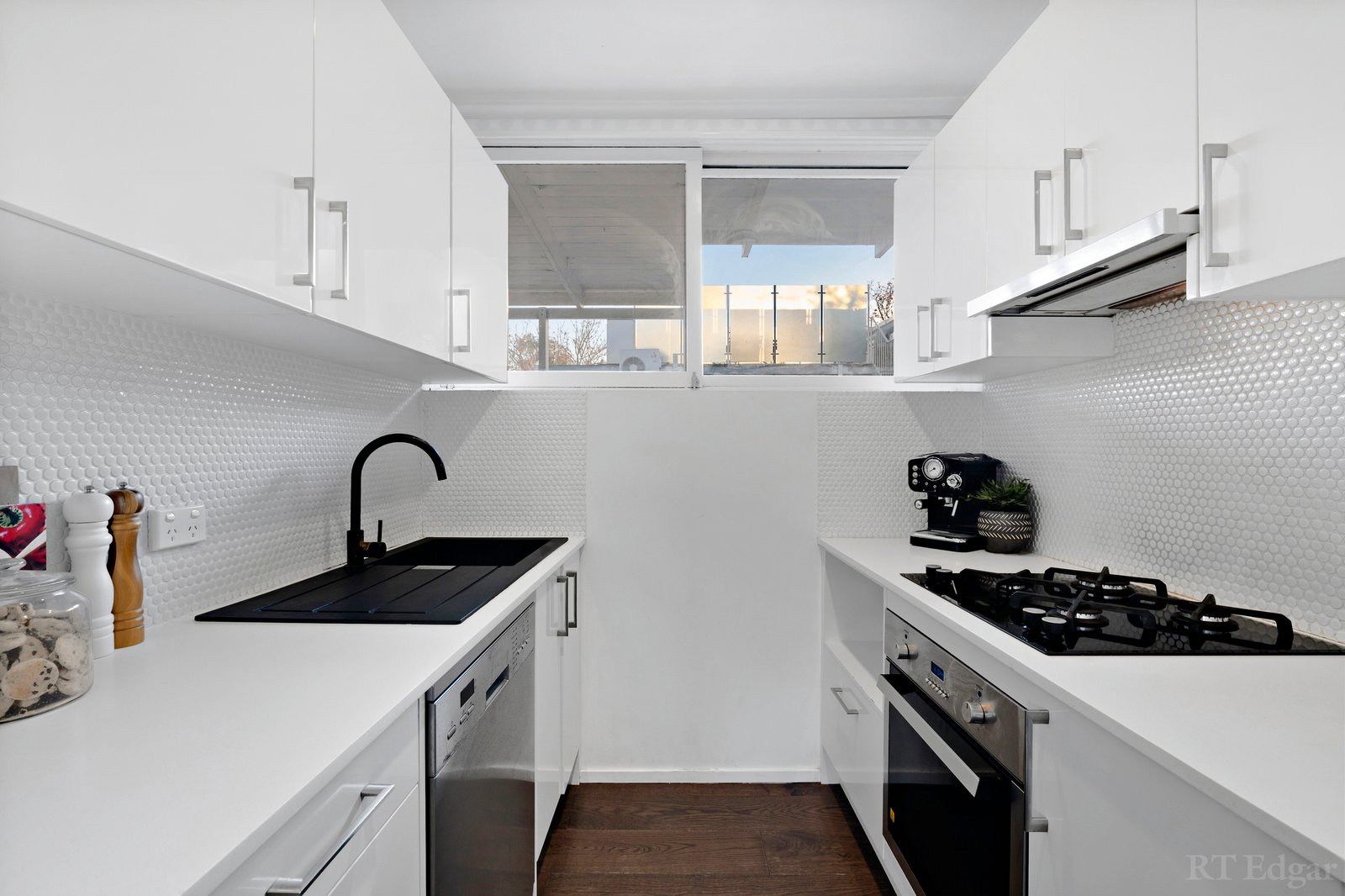 Real Estate and Property in 8/6 Lambert Road, Toorak, VIC