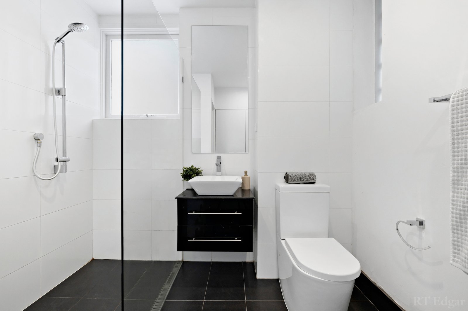 Real Estate and Property in 8/6 Lambert Road, Toorak, VIC