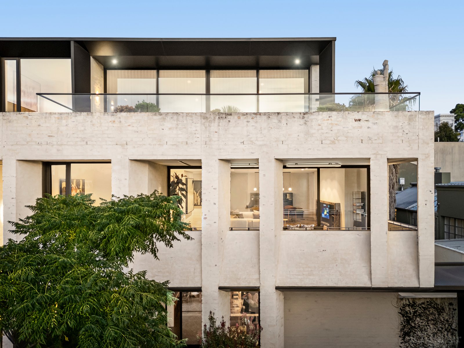 Real Estate and Property in 8/6 Mathoura Road, Toorak, VIC