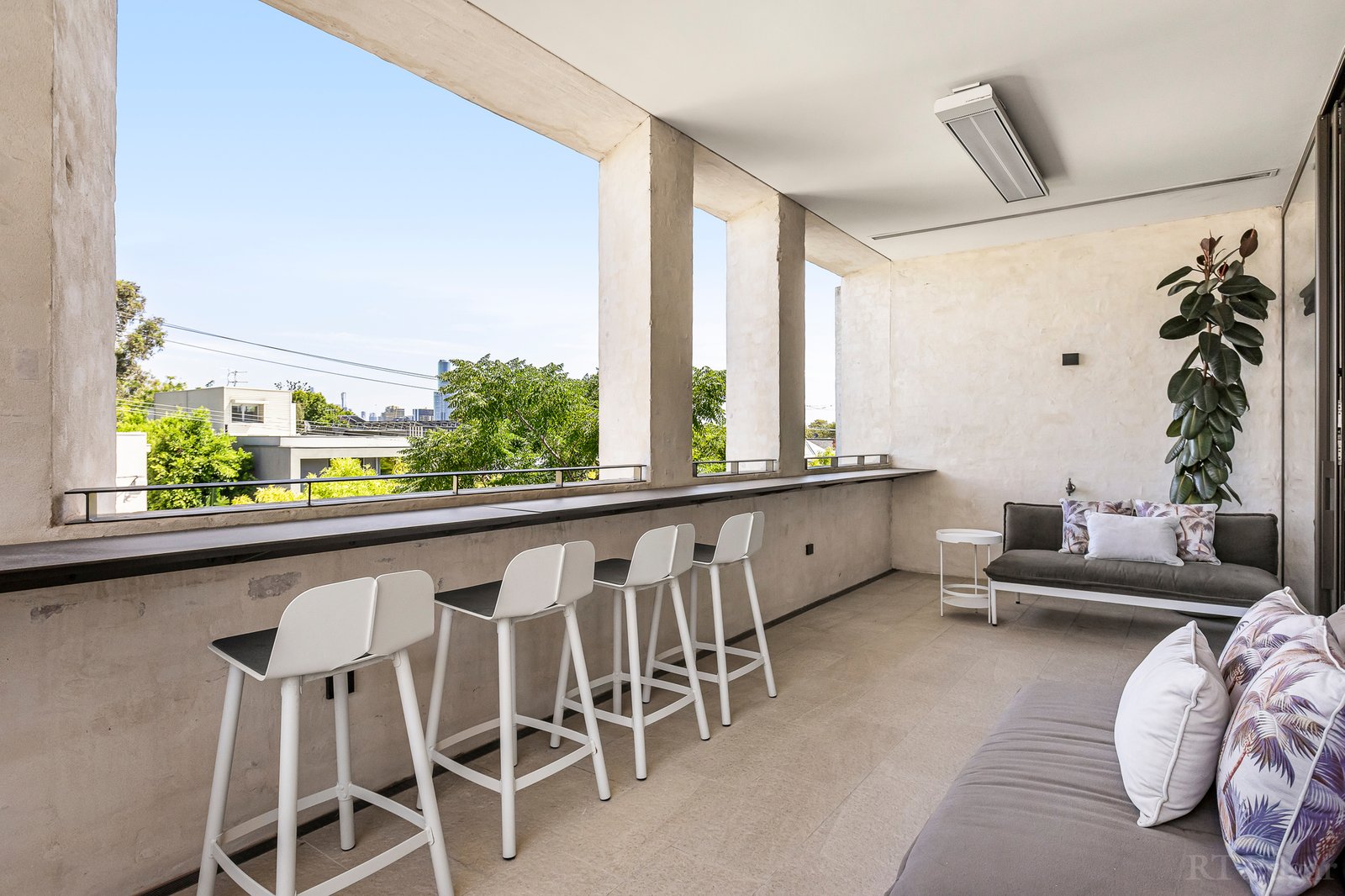 Real Estate and Property in 8/6 Mathoura Road, Toorak, VIC