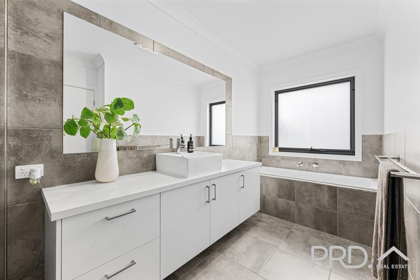 86 Matthew Flinders Drive MILDURA 11