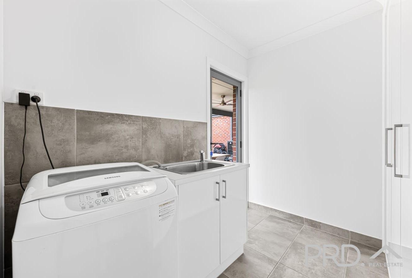 86 Matthew Flinders Drive MILDURA 12