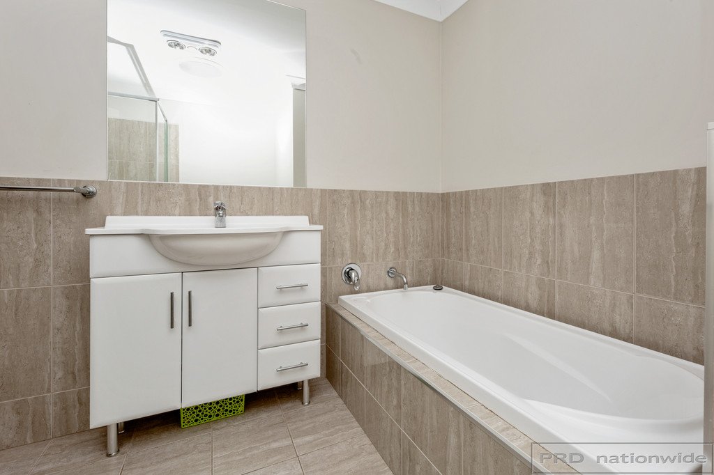 86 McKeachie Drive ABERGLASSLYN 11