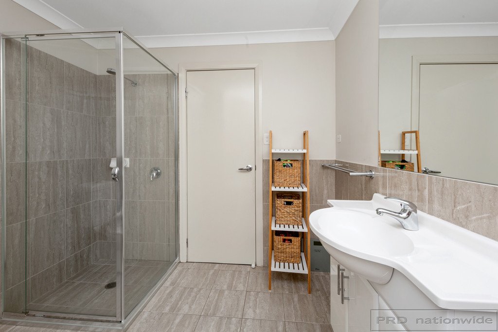86 McKeachie Drive ABERGLASSLYN 13