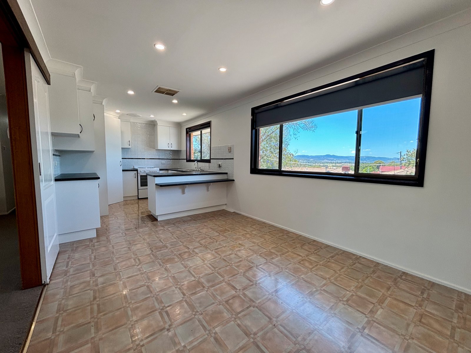 86 McRae Street TAMWORTH 3