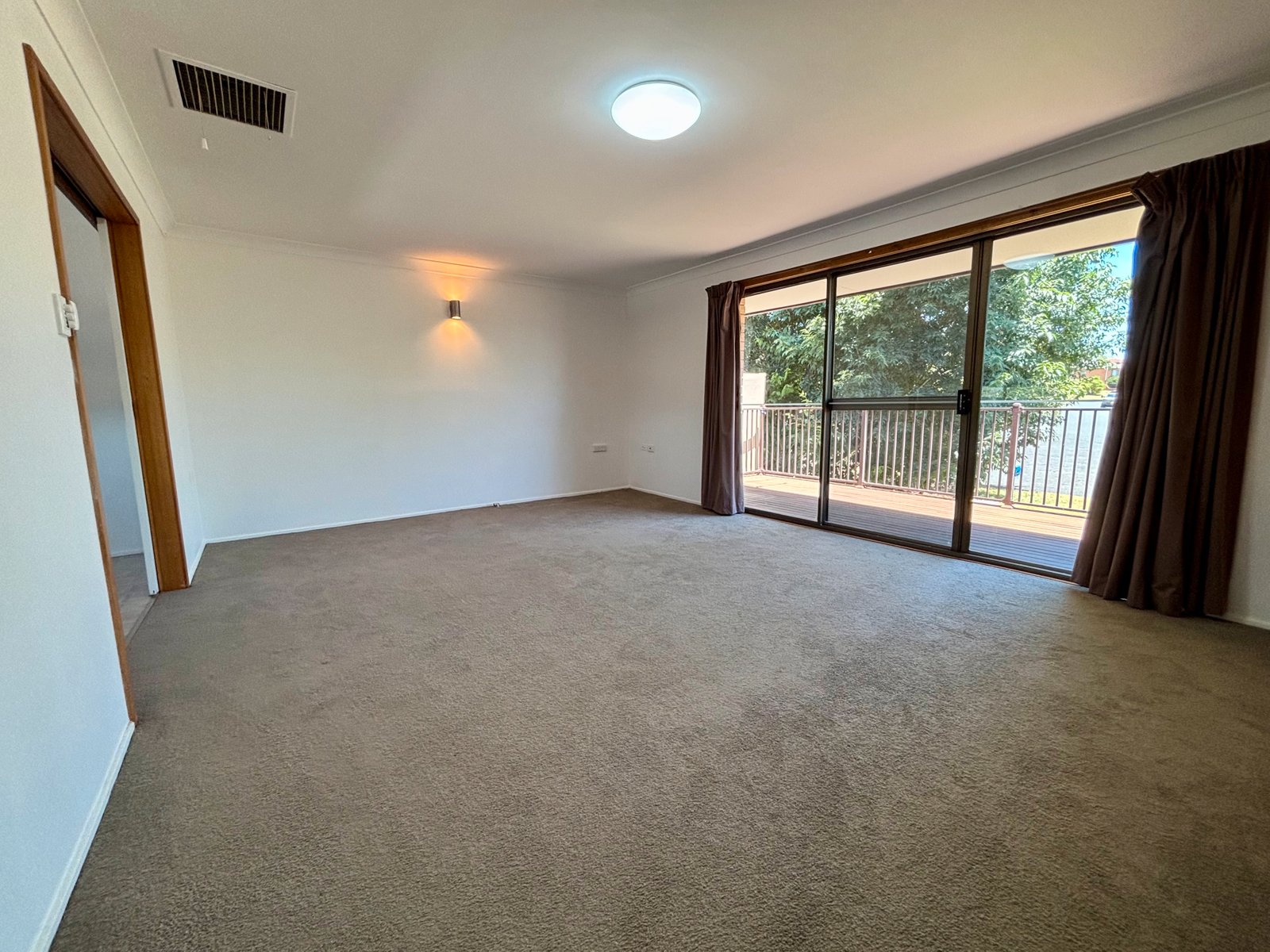 86 McRae Street TAMWORTH 7