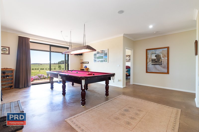 86 Neils Creek Road BUNGENDORE 16