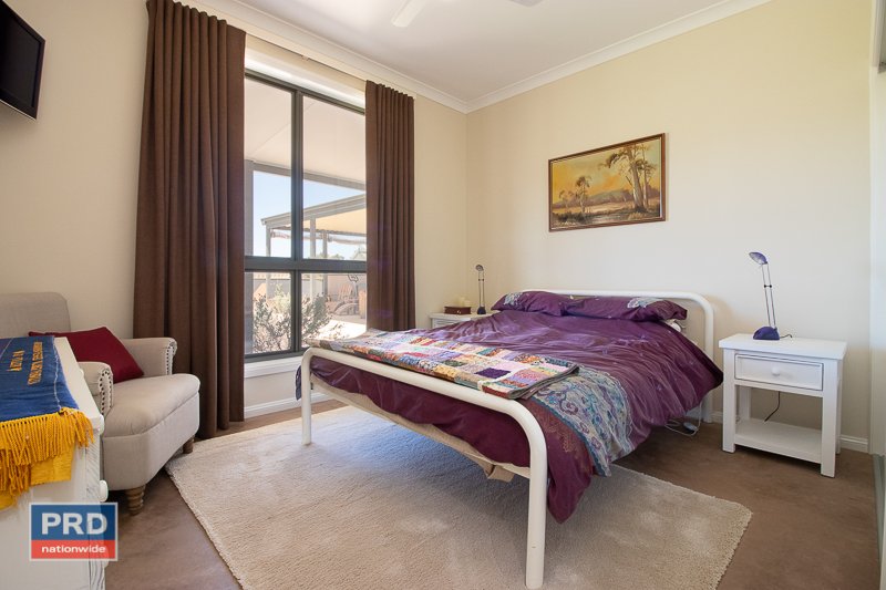 86 Neils Creek Road BUNGENDORE 21