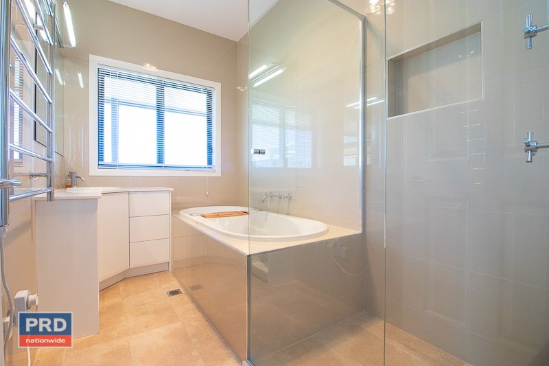 86 Neils Creek Road BUNGENDORE 23