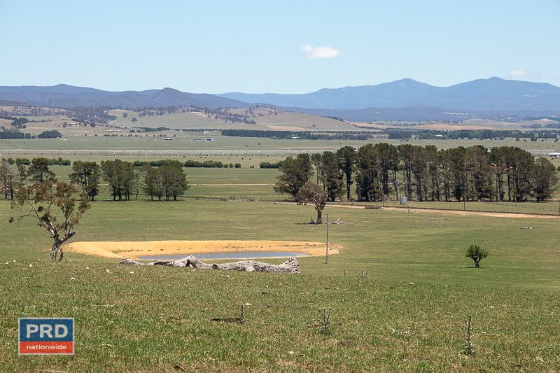 86 Neils Creek Road BUNGENDORE 32