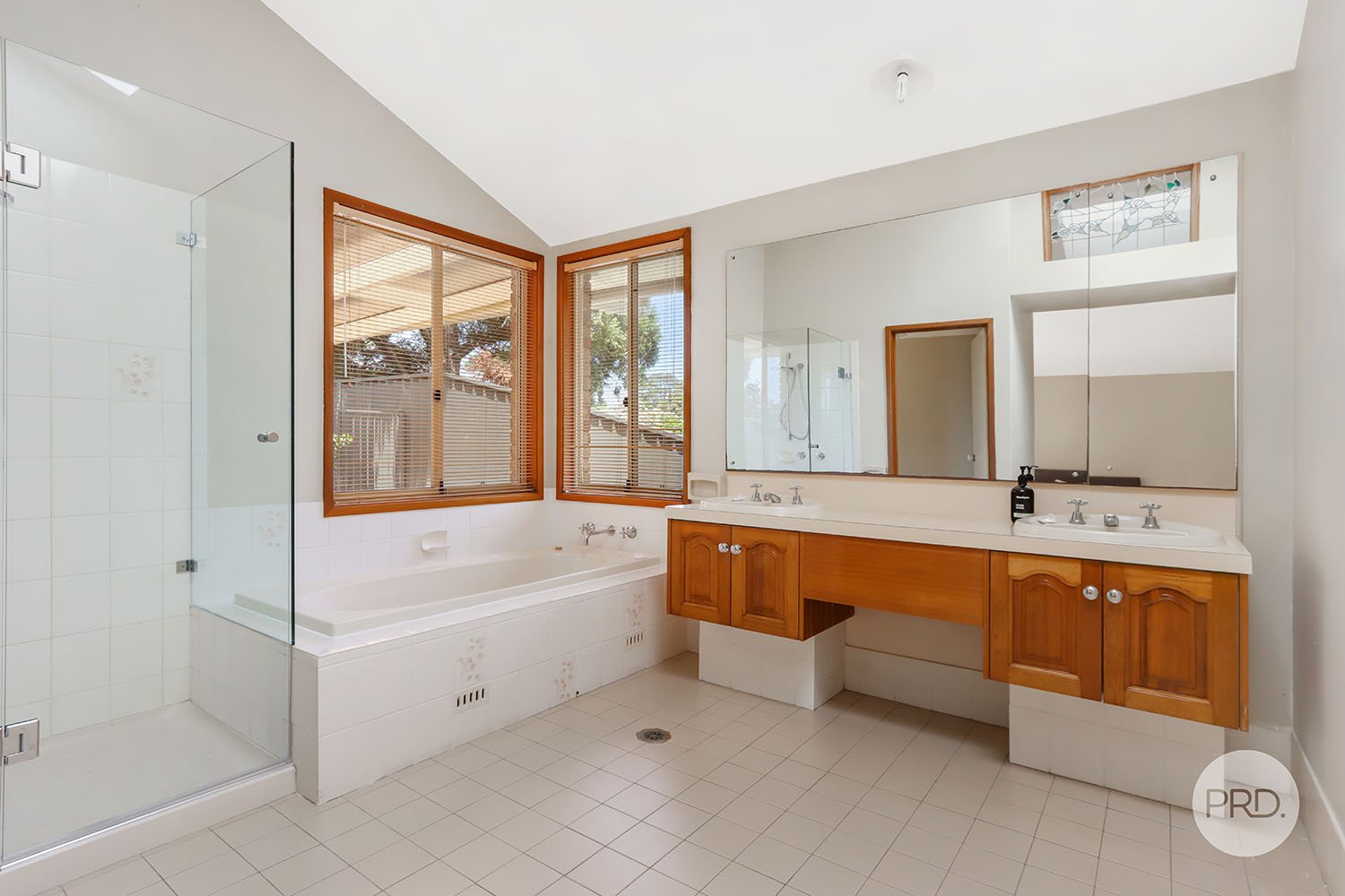 86 Oatley Avenue OATLEY 9