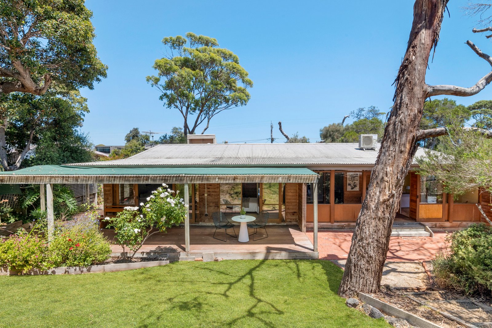 Gallery: 86 Parklands Avenue