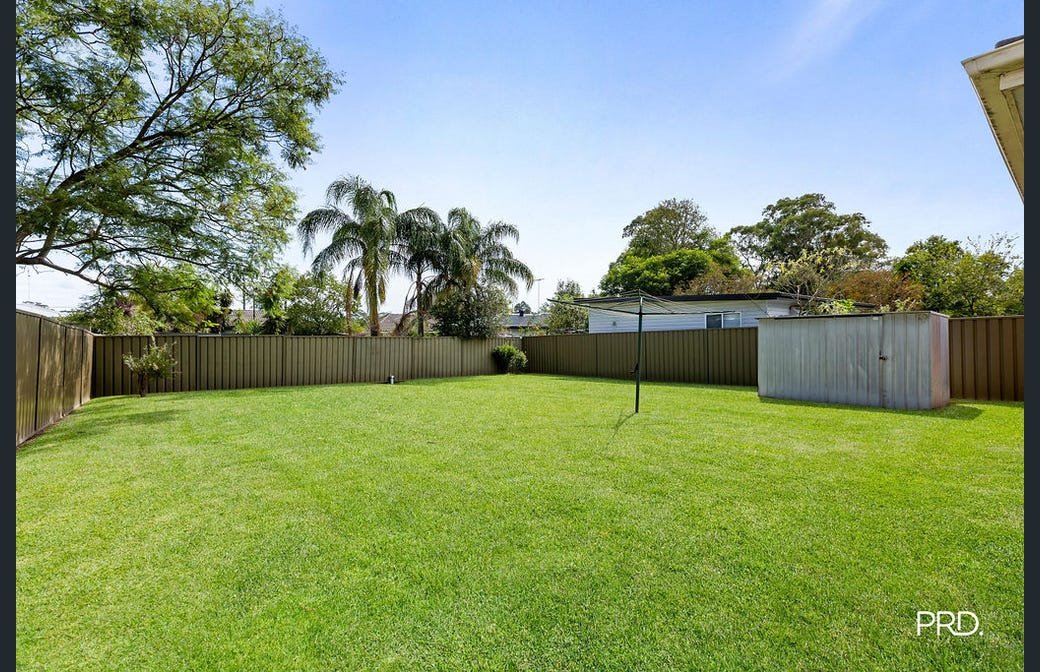 86 Penrose Cres  South Penrith 12