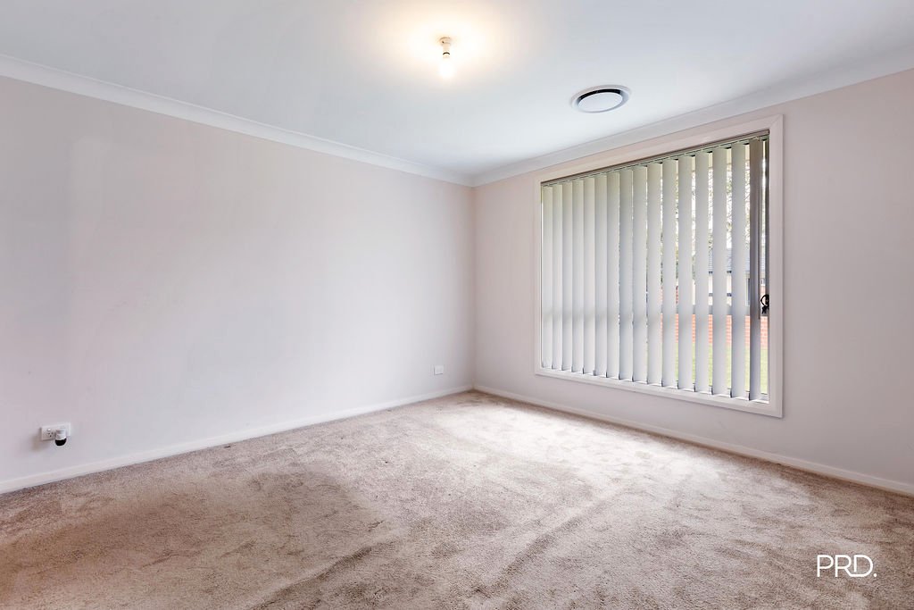 86 Penrose Crescent SOUTH PENRITH 9