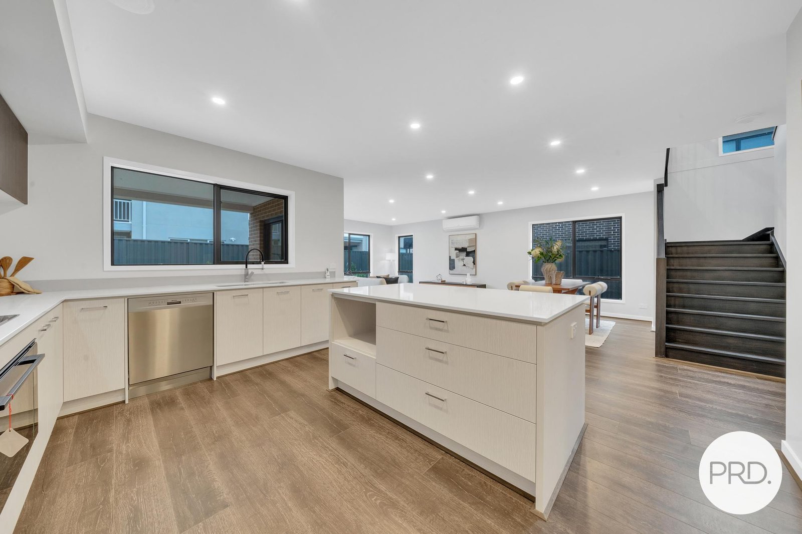 86 Positano Circuit BERWICK 12