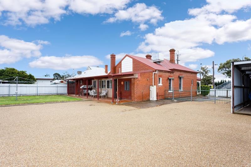 86 Railway Street WAGGA WAGGA 9