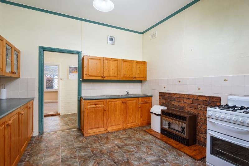 86 Railway Street WAGGA WAGGA 8