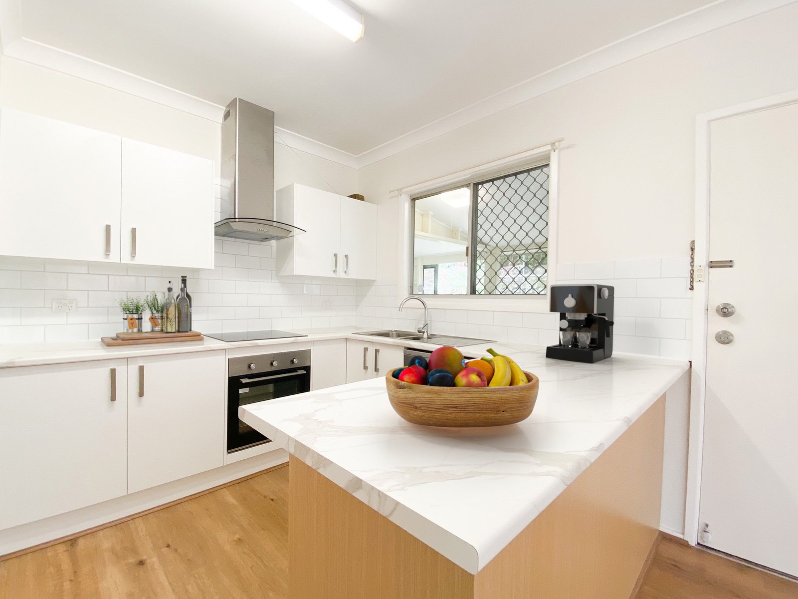 86 Randall Drive SALAMANDER BAY 2