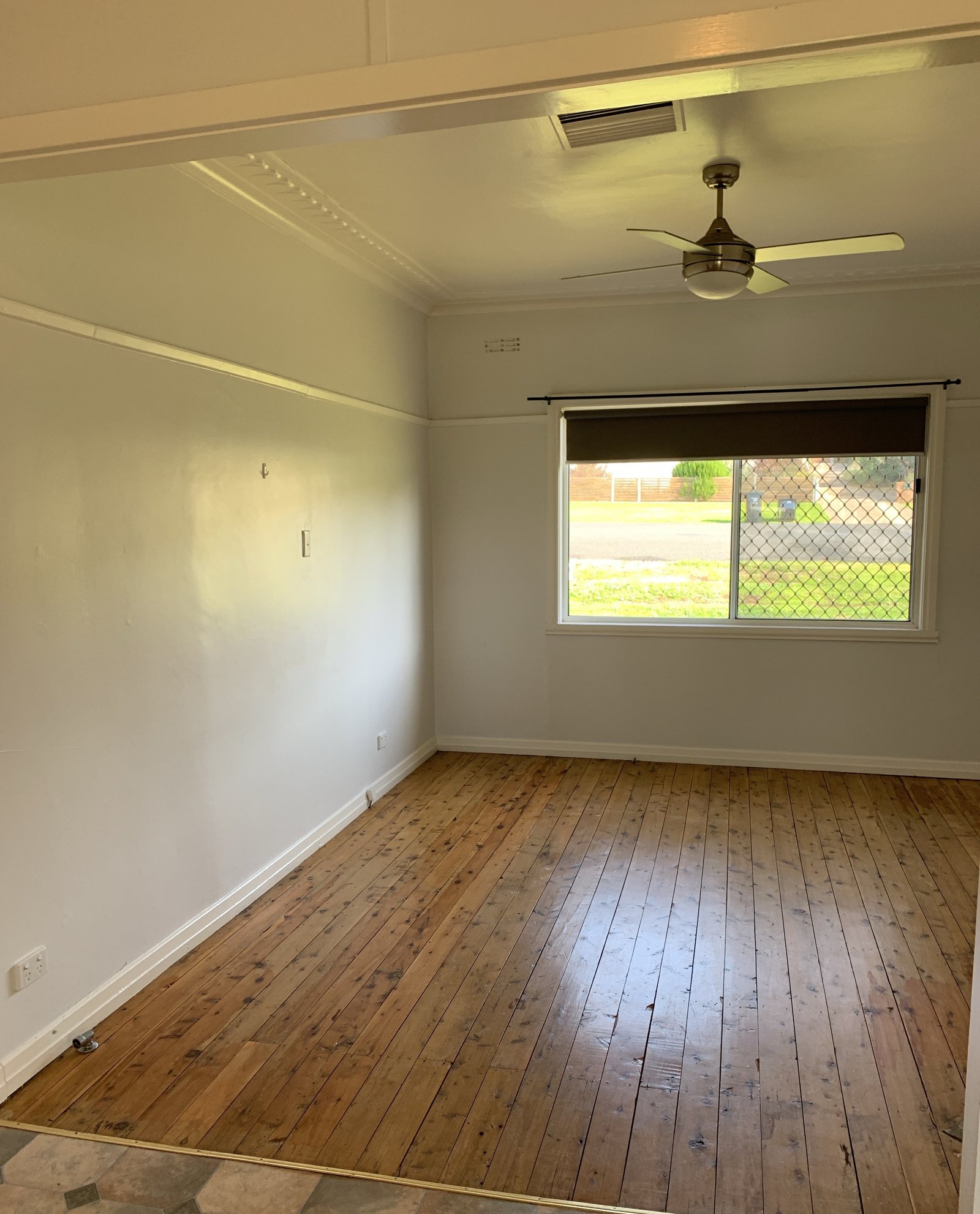 86 Russell Street TUMUT 3