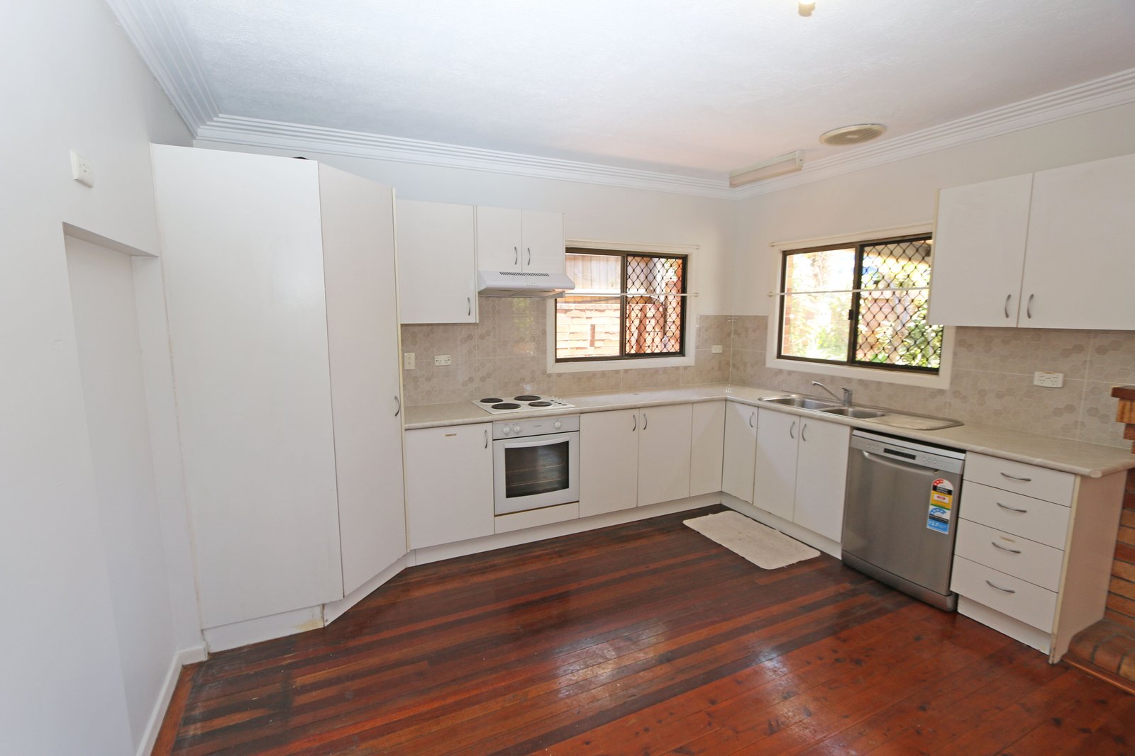86 Smith Street SOUTHPORT 6