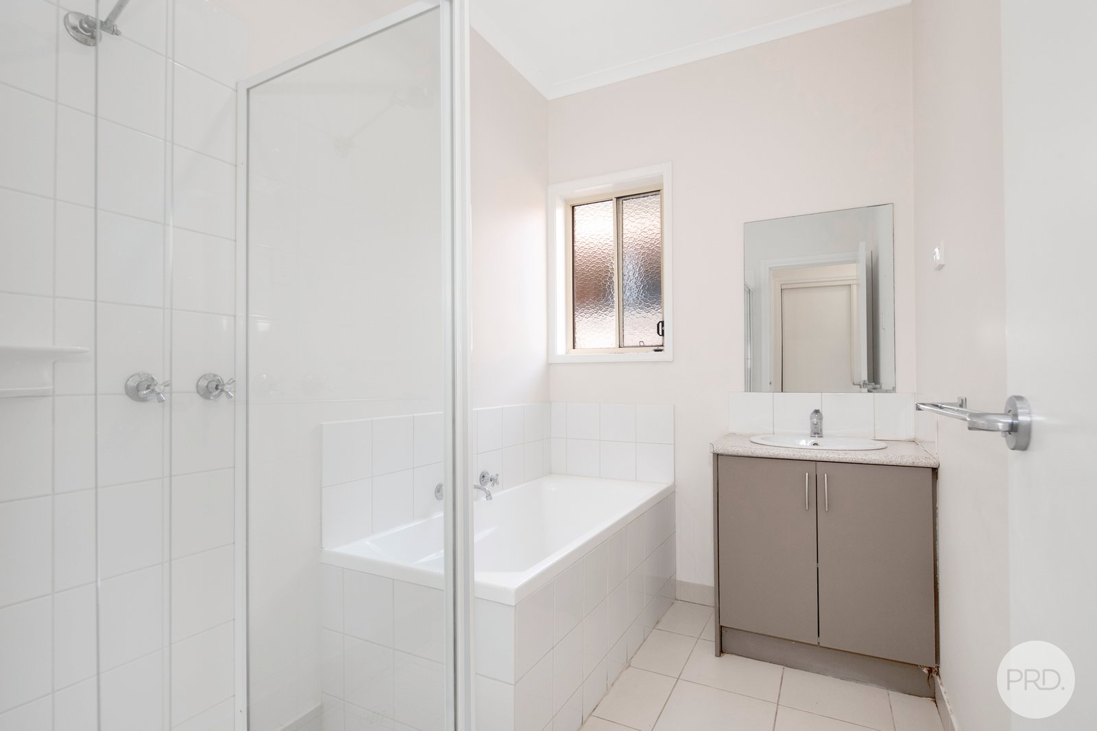 8/6 Thompson Street BROWN HILL 10