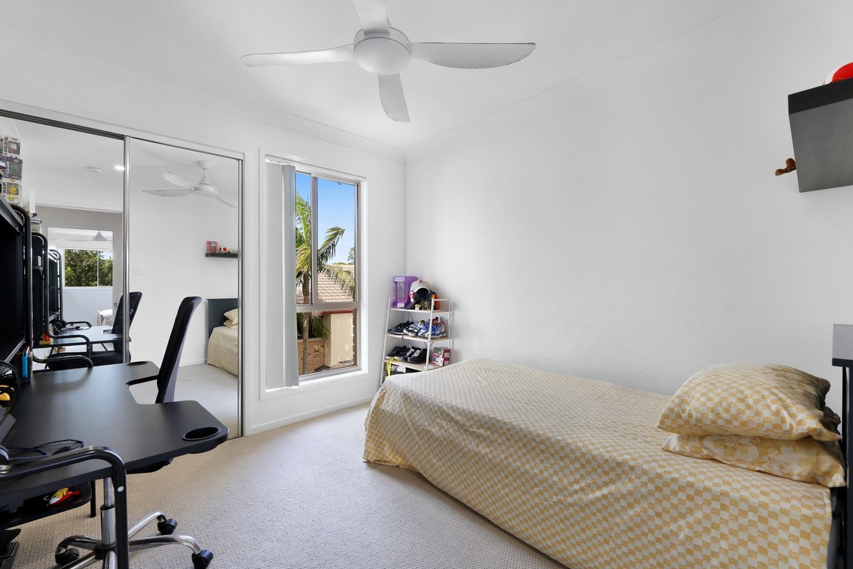 8/6 Tibbing Street Nerang 13