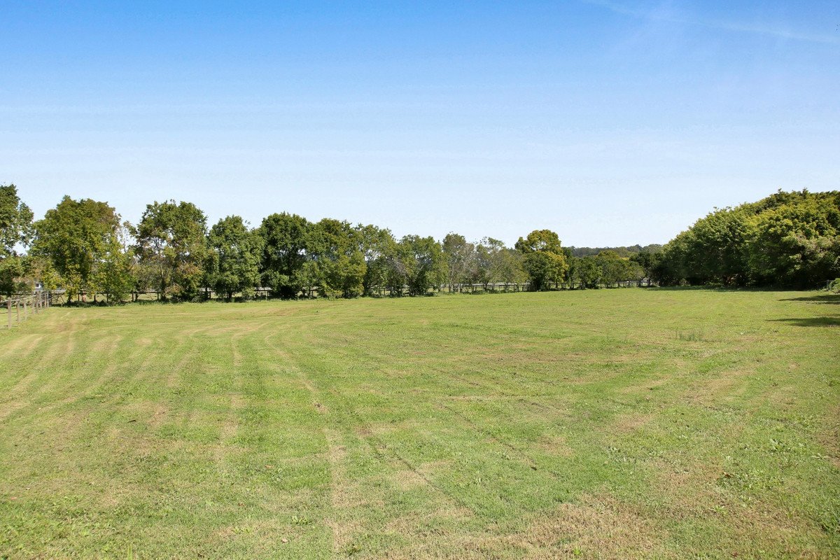 86 Valley Drive Tallebudgera 2