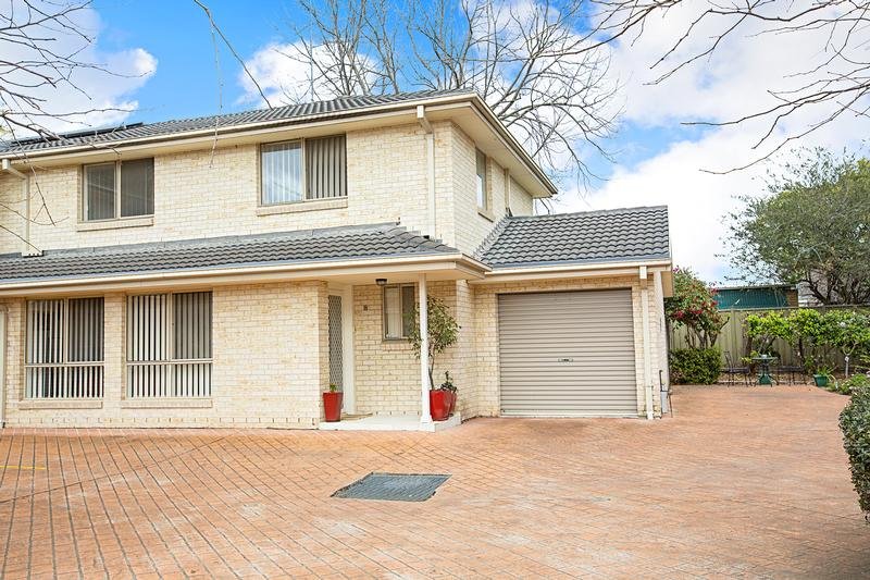 8/60 Great Western Highway EMU PLAINS 2