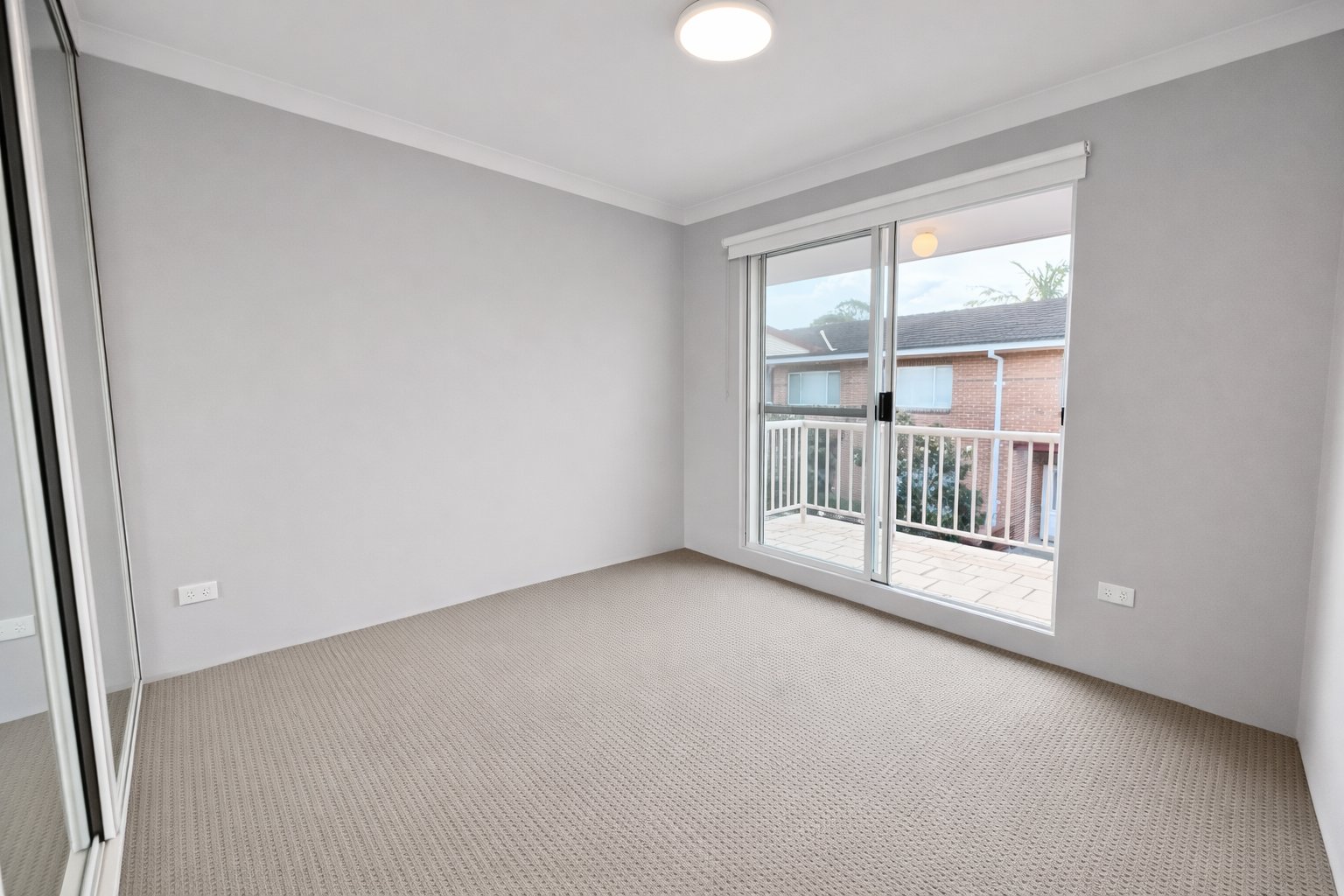 8/61-67 Varna Street CLOVELLY 7