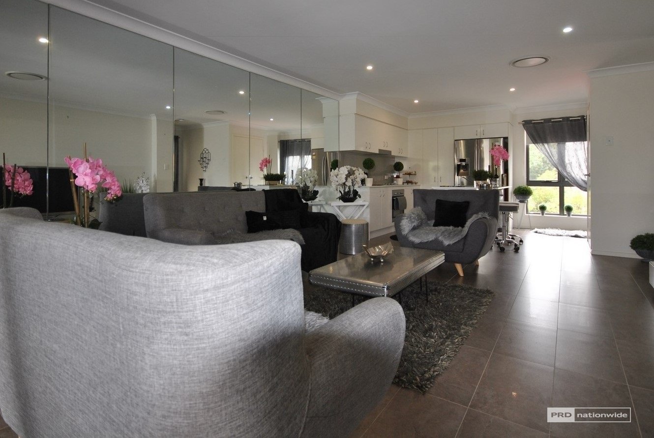 8/61 East Quay Drive BIGGERA WATERS 3