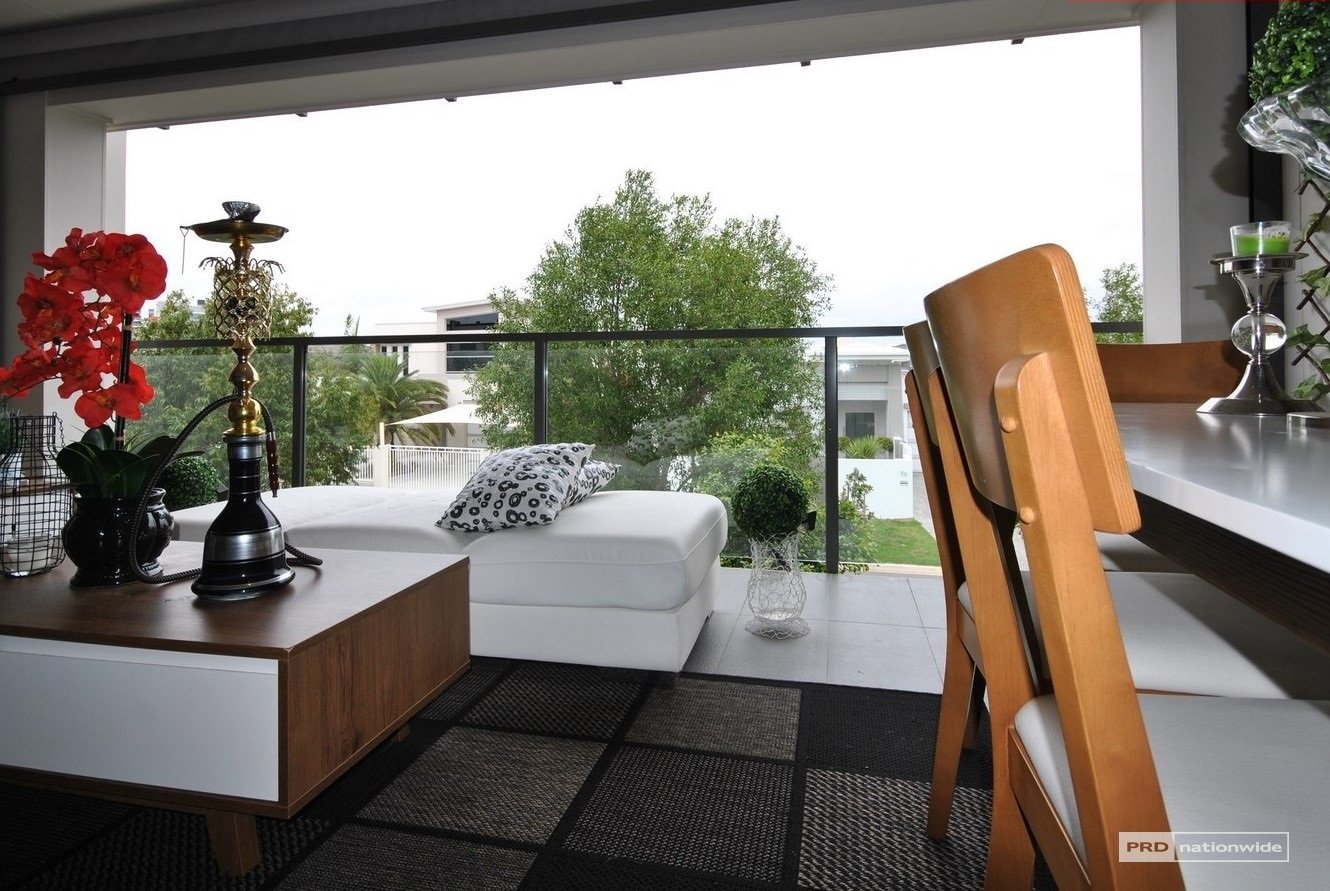 8/61 East Quay Drive BIGGERA WATERS 10