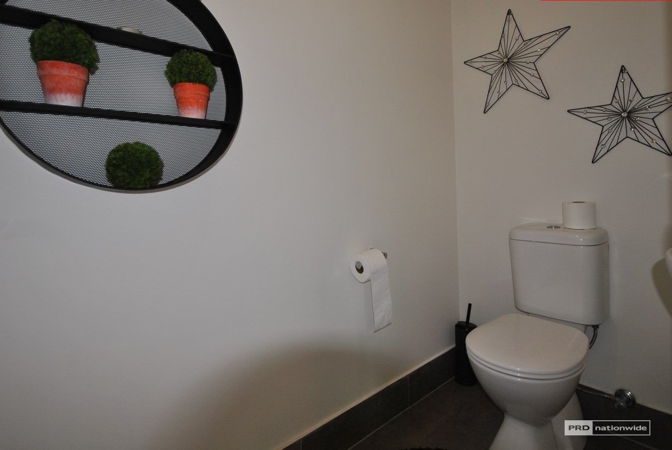 8/61 East Quay Drive BIGGERA WATERS 9