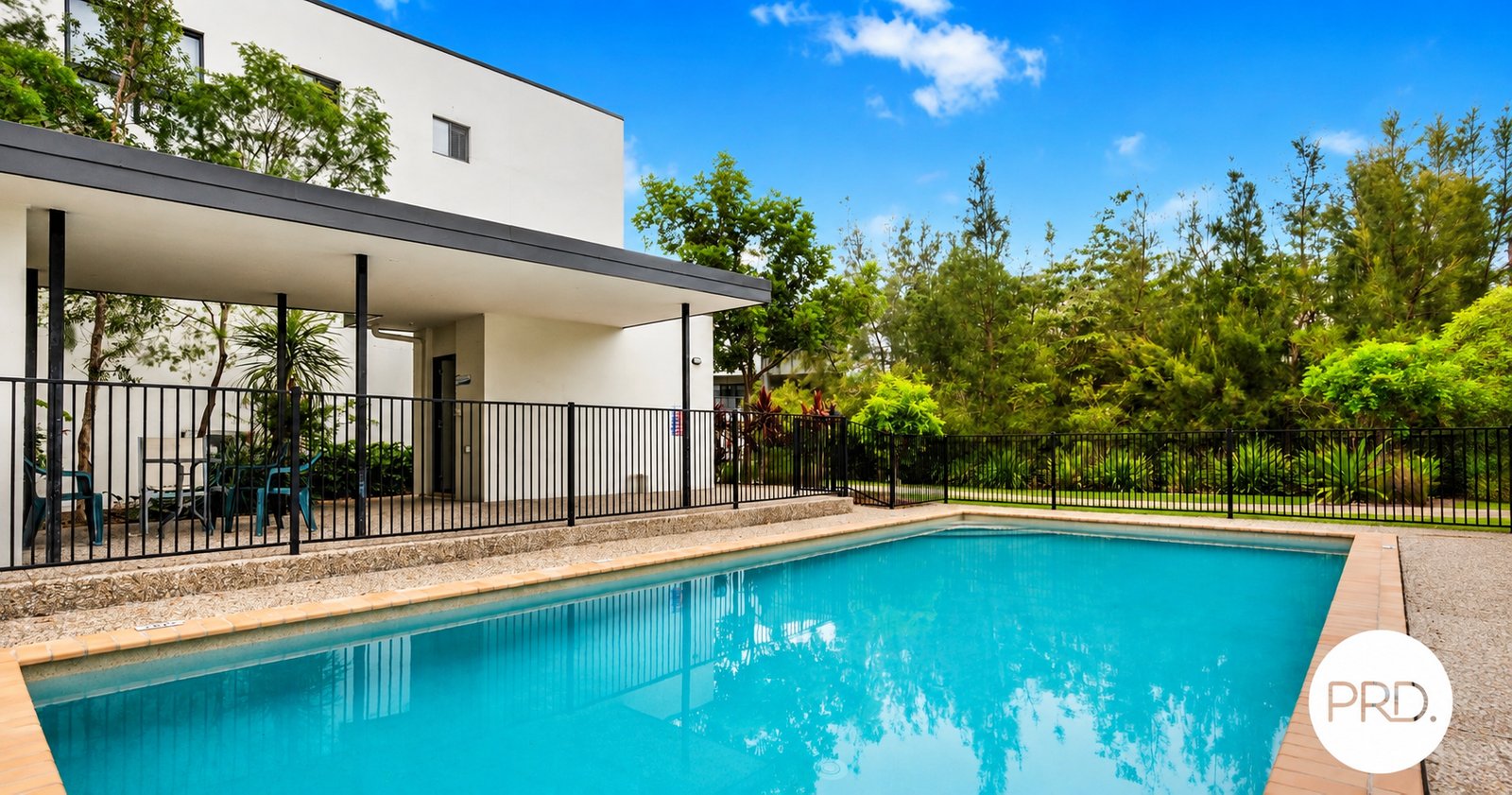 8/61 East Quay Drive BIGGERA WATERS 13